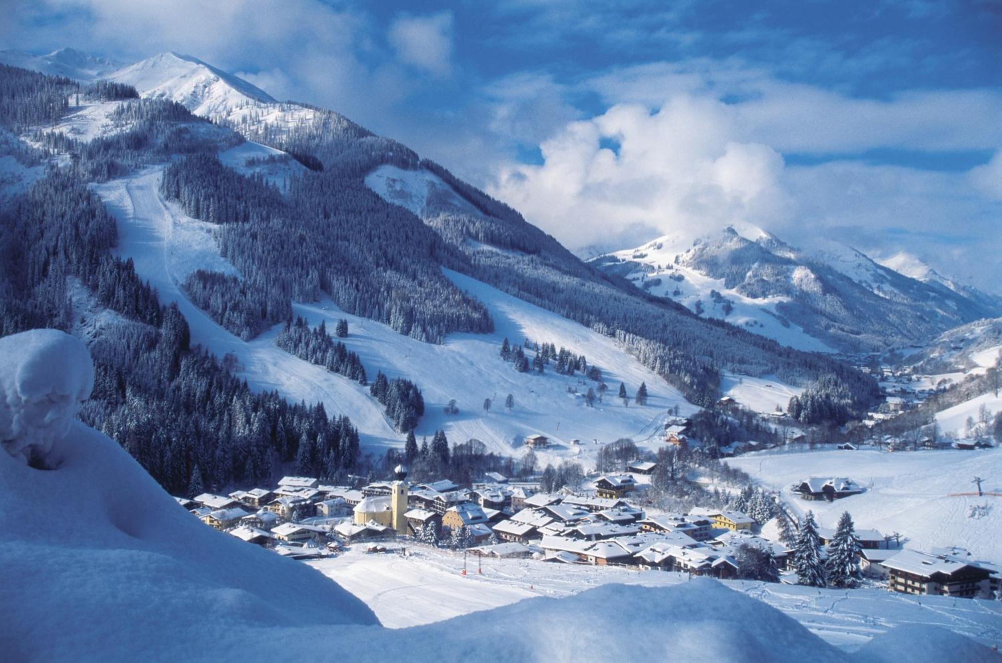 Pension Haus Riedlsperger ซาลบาคฮินเทอร์เกลมม์ ภายนอก รูปภาพ