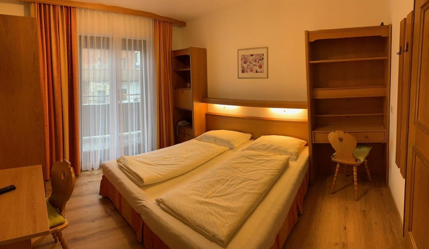 Pension Haus Riedlsperger ซาลบาคฮินเทอร์เกลมม์ ภายนอก รูปภาพ