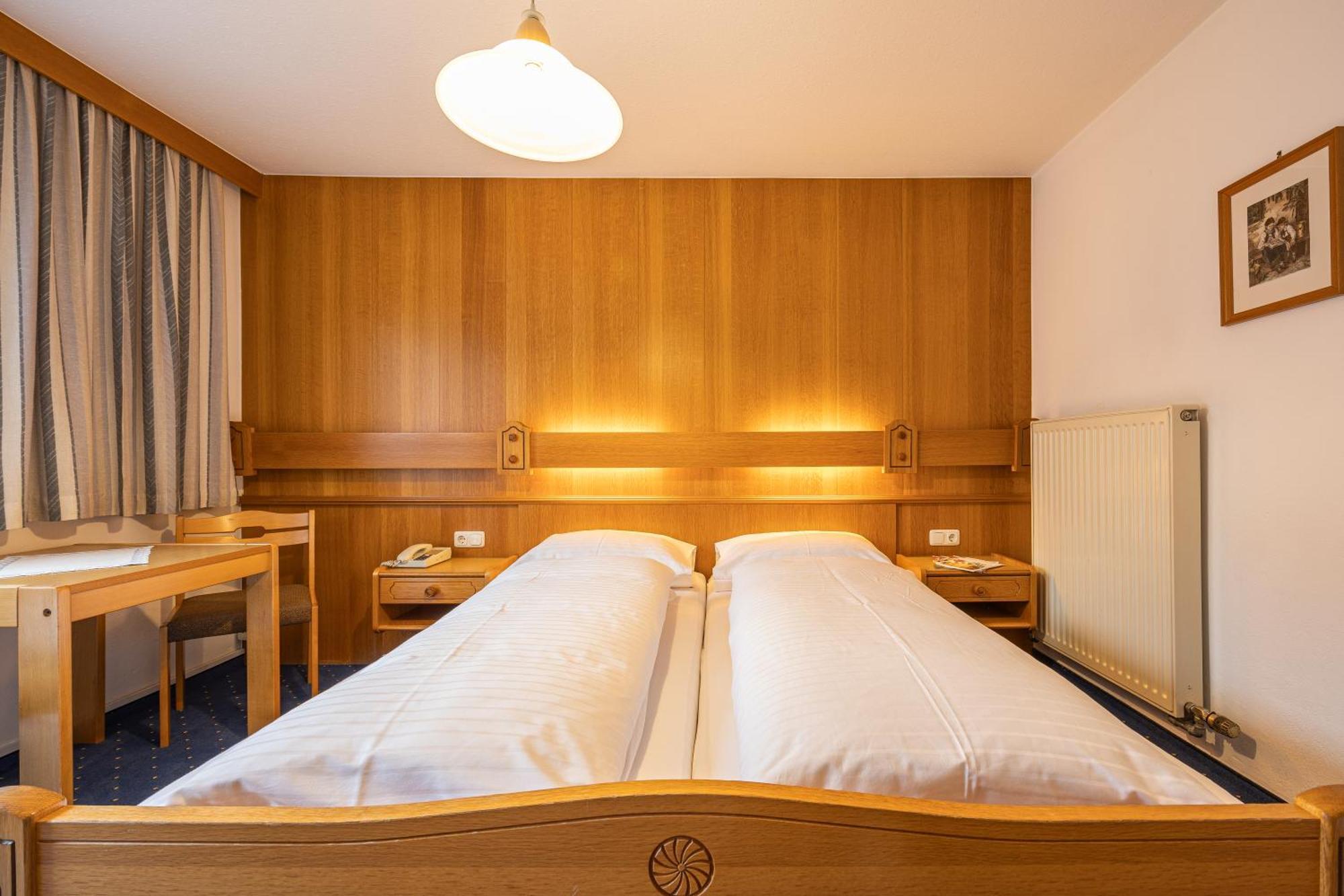 Pension Haus Riedlsperger ซาลบาคฮินเทอร์เกลมม์ ภายนอก รูปภาพ