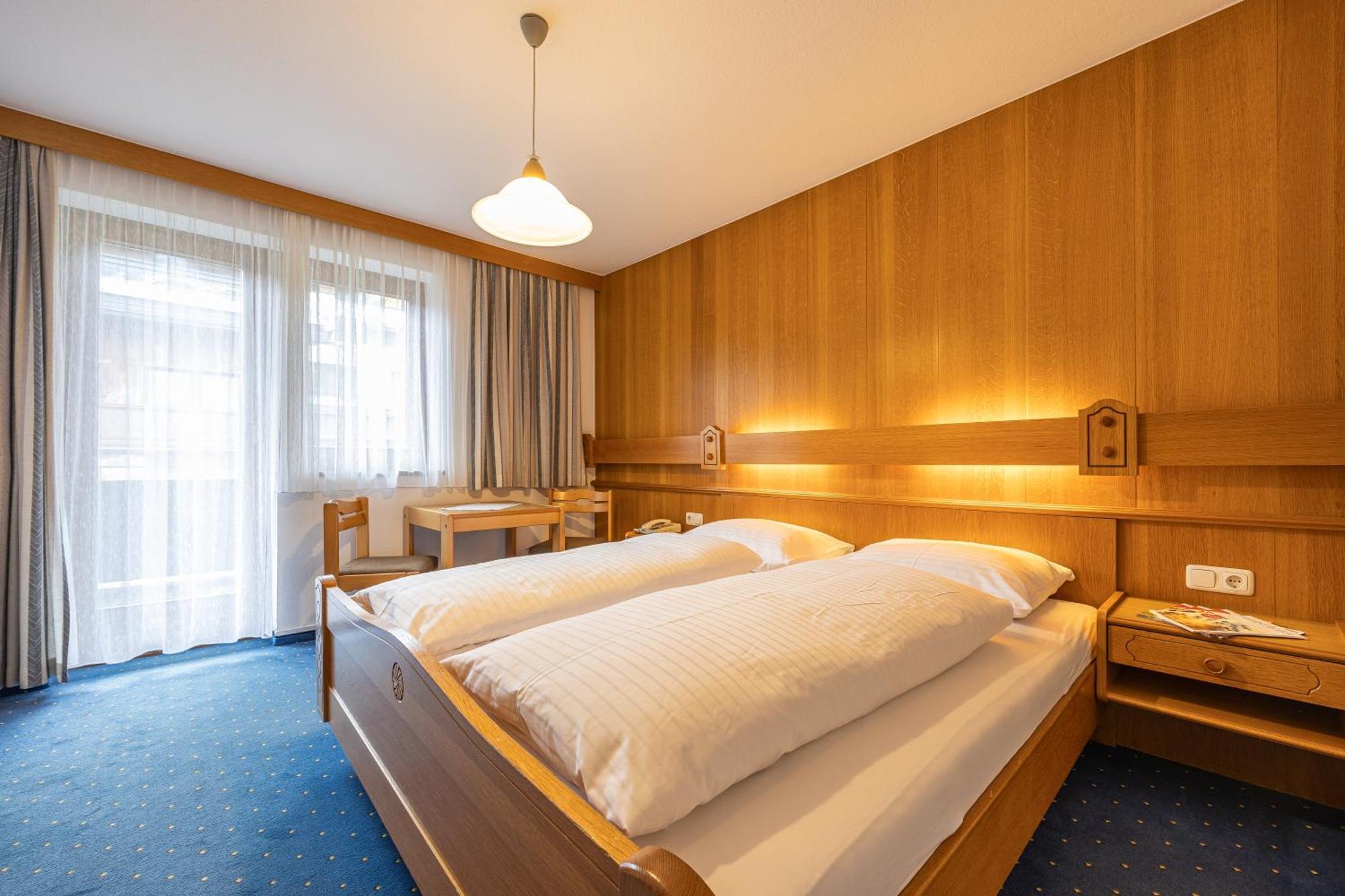 Pension Haus Riedlsperger ซาลบาคฮินเทอร์เกลมม์ ภายนอก รูปภาพ