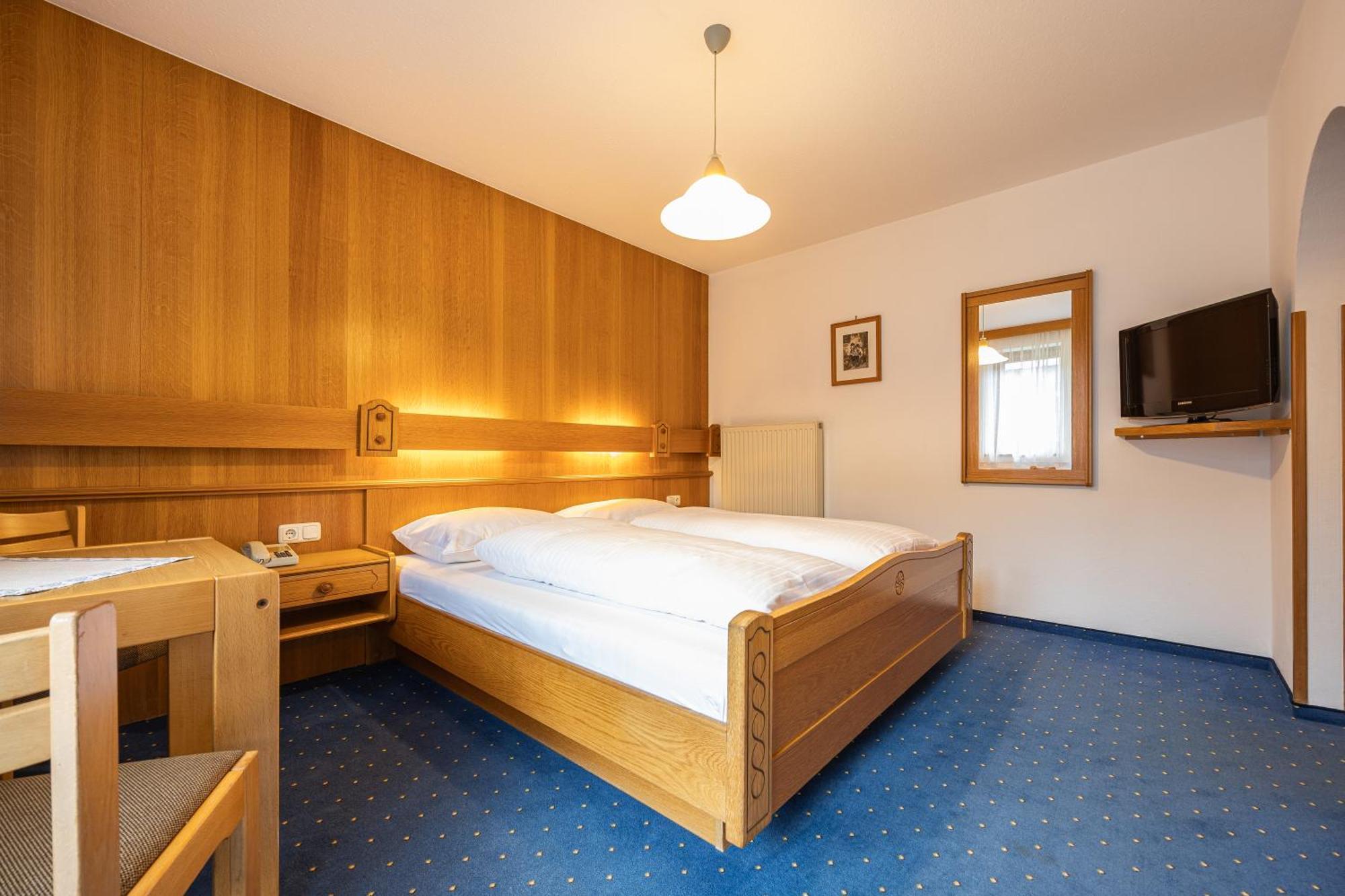 Pension Haus Riedlsperger ซาลบาคฮินเทอร์เกลมม์ ภายนอก รูปภาพ