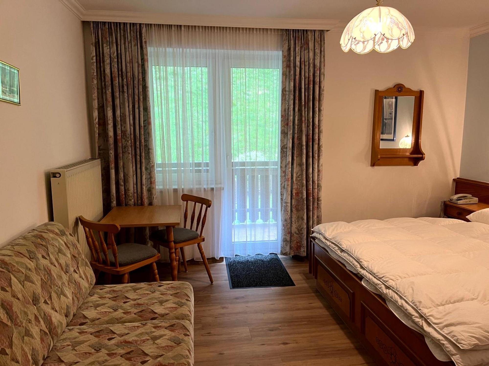 Pension Haus Riedlsperger ซาลบาคฮินเทอร์เกลมม์ ภายนอก รูปภาพ